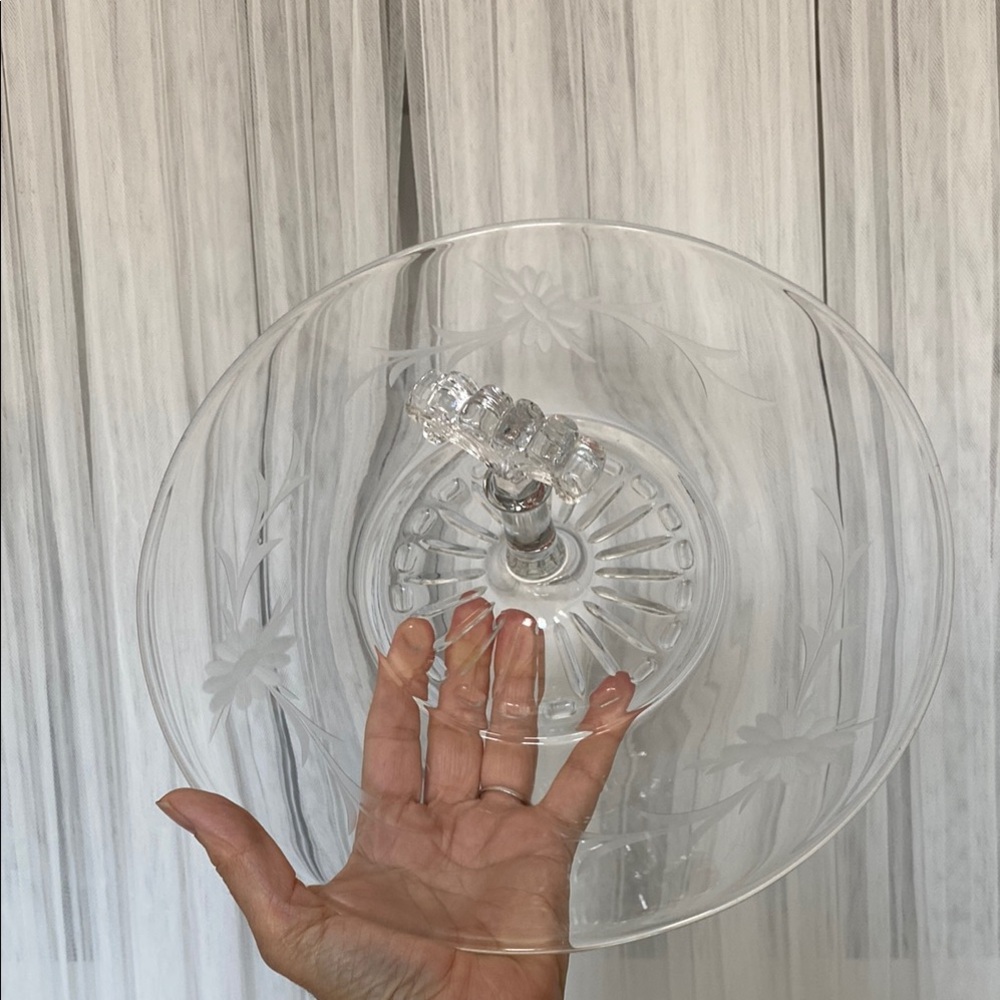 Vintage Elegant Clear Glass Sandwichs/Deserts Stand Etched Floral Design!